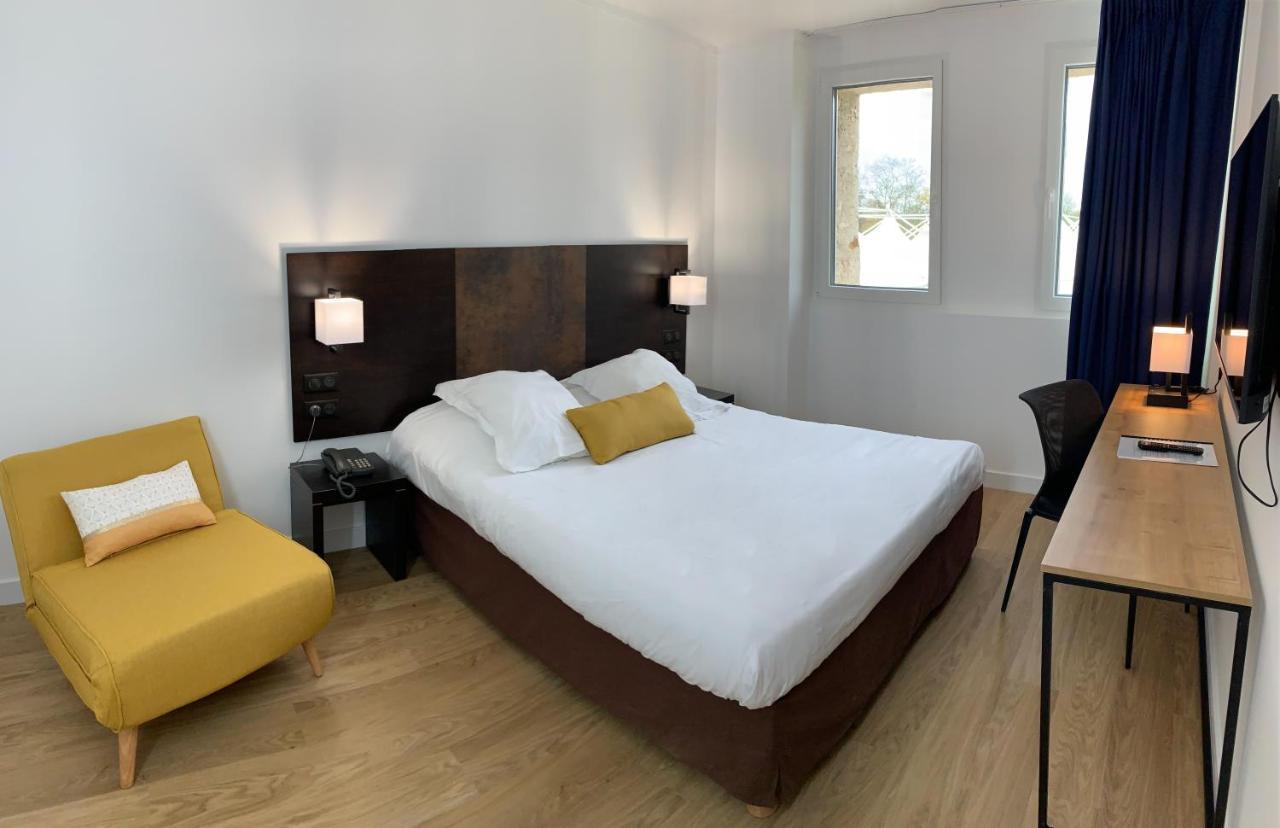 Hotel Abbaye Du Golf De Lesigny Buitenkant foto